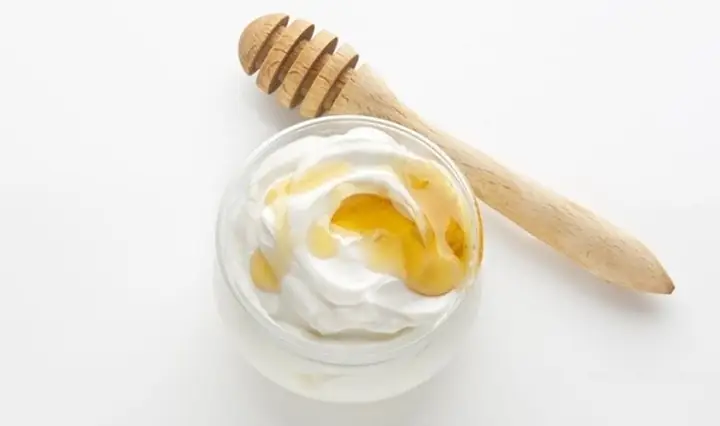 2.2 Mặt nạ sữa chua mật ong