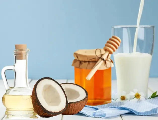 Mặt nạ sữa tươi mật ong dầu dừa