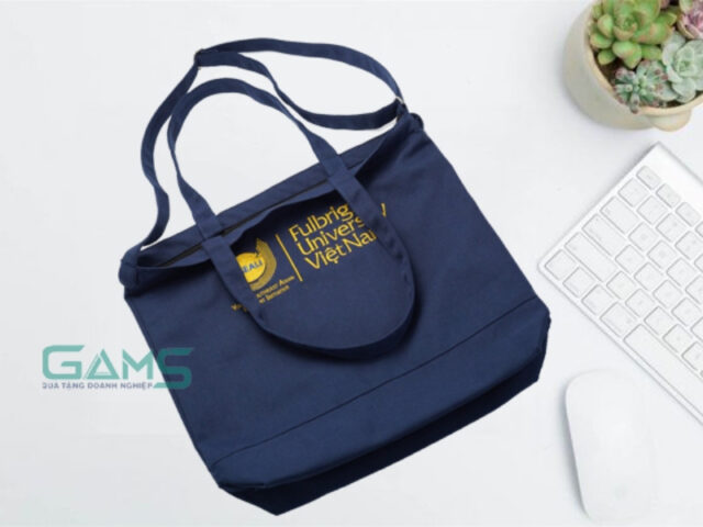 May túi vải canvas in logo làm quà tặng