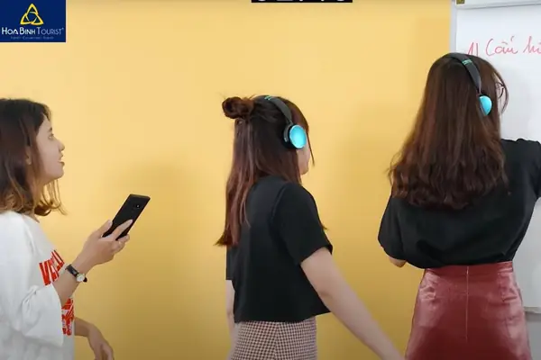 3. Đoán câu từ