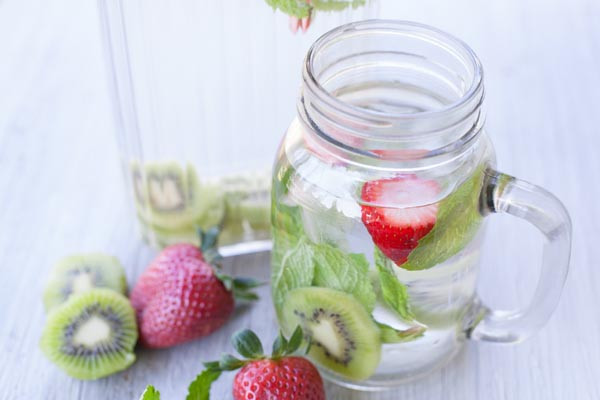 Nước detox cũng là một phương pháp giúp giảm cân