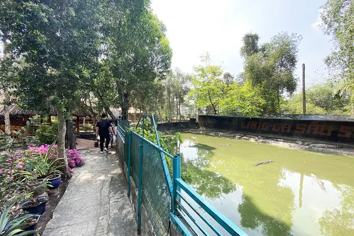 3. Làng cá sấu Sài Gòn