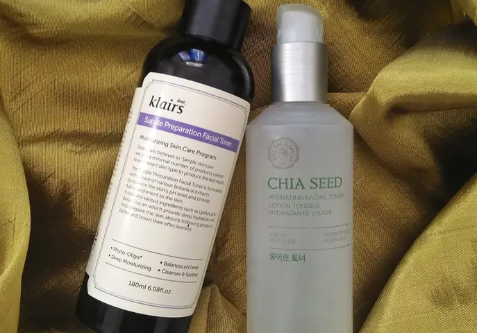 Nước hoa hồng cho da mụn