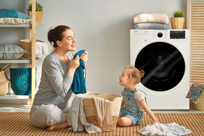 Sử dụng nước xả vải cho máy giặt đúng cách để vừa tiết kiệm, vừa đảm bảo hiệu quả thơm lâu và làm mềm quần áo