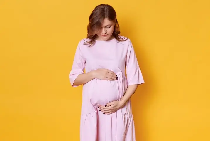 2Cách phân biệt giữa cơn gò chuyển dạ, cơn gò sinh lý và thai máy