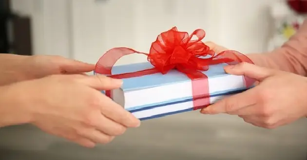Lưu ý khi chọn quà tặng 20.10 cho cô giáo Lưu ý khi chọn quà tặng 20.10 cho cô giáo