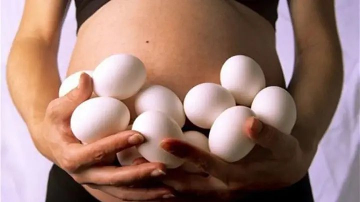 3Mẹ bầu ăn nhiều trứng vịt lộn có sao không?