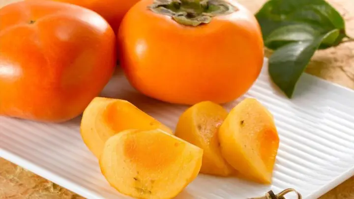 2Bà bầu ăn trái hồng được không?