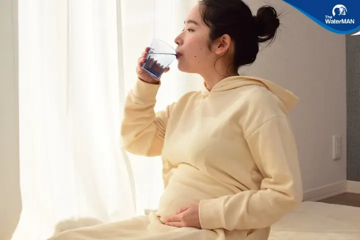 Một loạt hệ lụy, mẹ bầu có dám uống ít nước trong thai kỳ? (Phần kết)