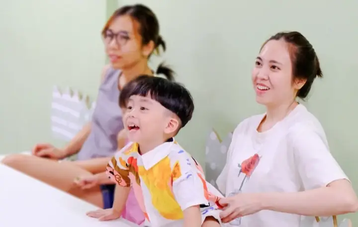 Tạo môi trường ngôn ngữ phong phú và tích cực
