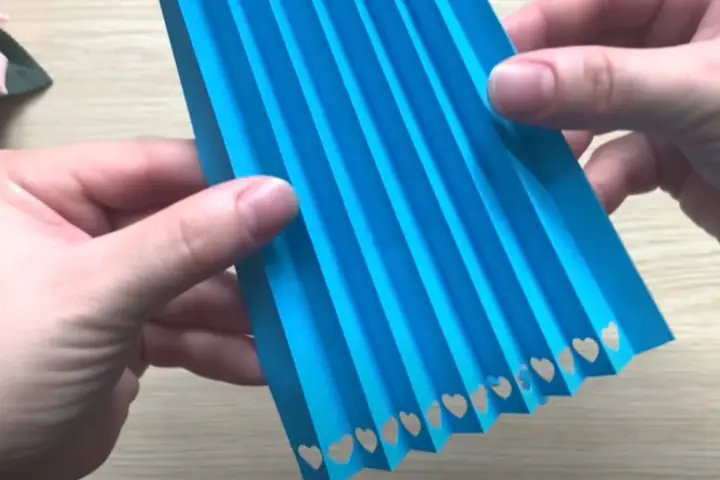 Mẫu 1: Thiệp Hoa Giấy Pop-Up 3D