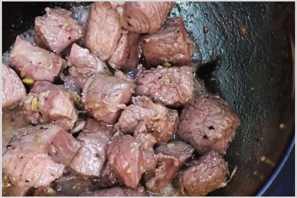 Hầm thịt bò và rau củ