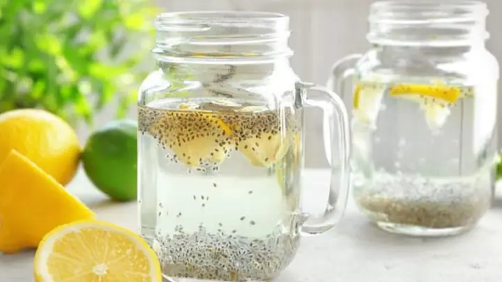 Uống nước hạt chia
