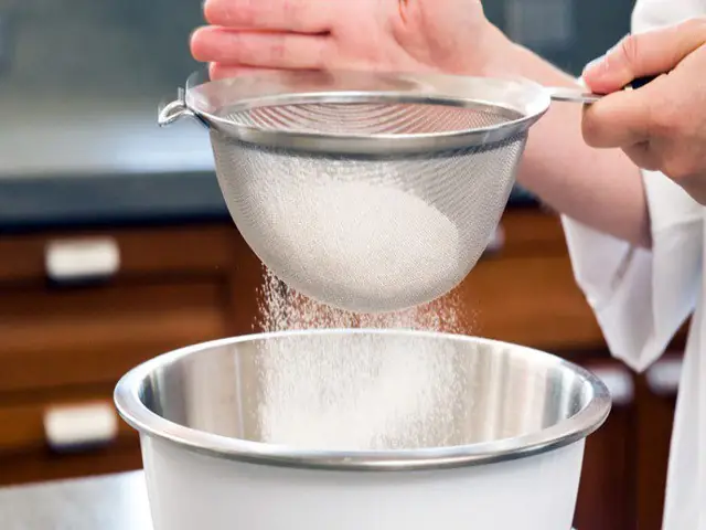 Cách xay bột gạo cho bé ăn dặm với gạo khô