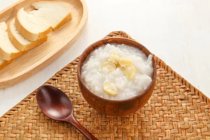2.10. Cách nấu cháo cho bé 10 tháng - Cháo sườn hạt sen