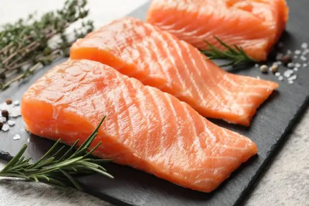 Lợi ích của cháo cá hồi cho bé 7 tháng tuổi