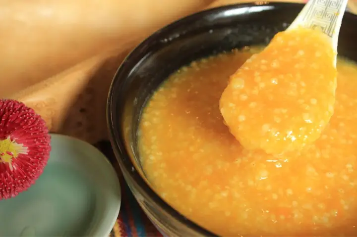 Cháo trứng gà cà rốt