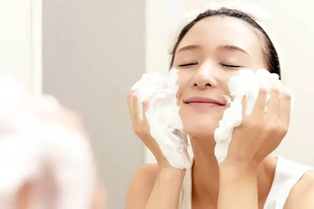 Lý do nên dùngsữa rửa mặtbuổi sáng?