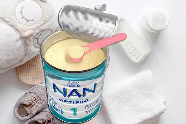 Có nên đổi sữa cho bé không?
