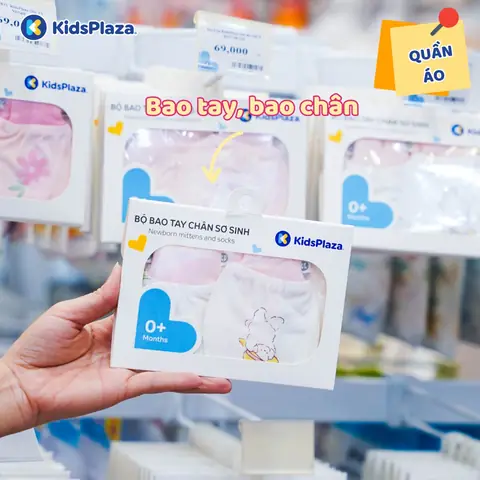 Quần áo sơ sinh bé gái