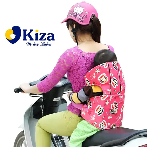 Đai xe máy cùng bé an toàn khi ra ngoài