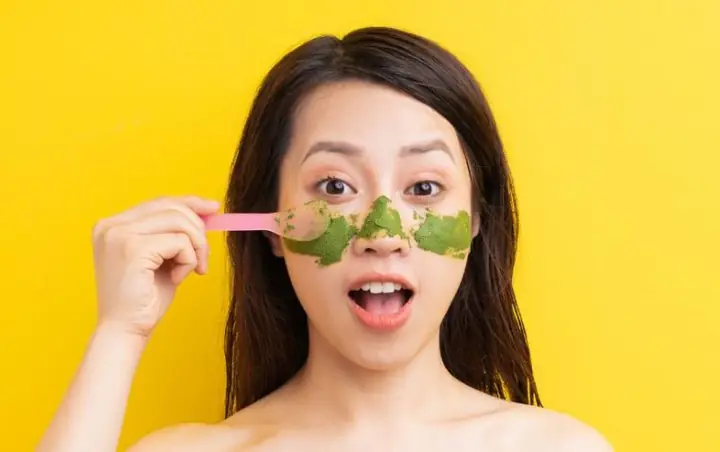 3. Ngăn lão hóa với mặt nạ viên tảo xoắn