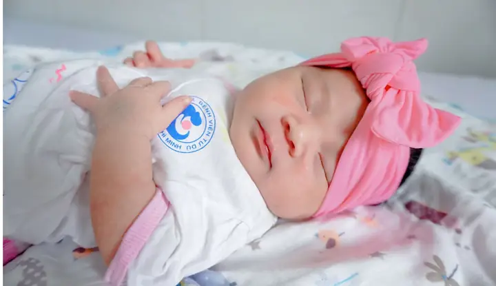 2. Túi đồ dùng cho bé yêu: