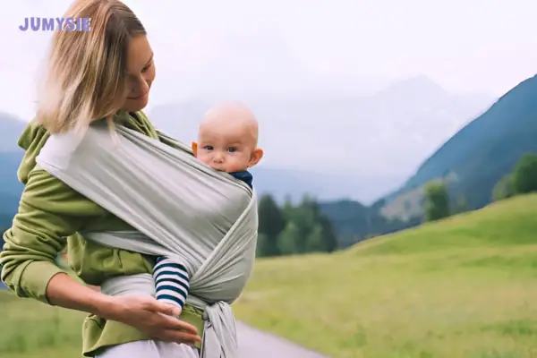 Giới thiệu về địu em bé sơ sinh