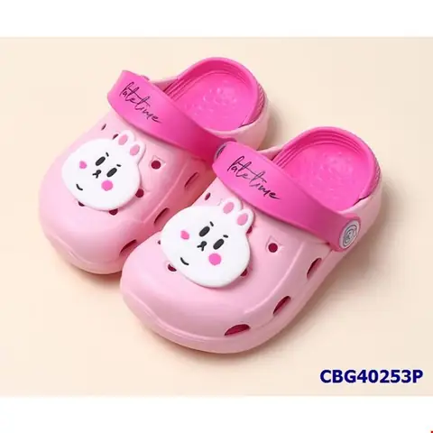 Hướng dẫn chọn giày cho bé gái 1 tuổi chuẩn nhất
