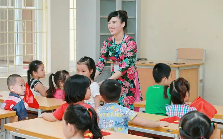 Bước 4: Thông báo danh sách lớp