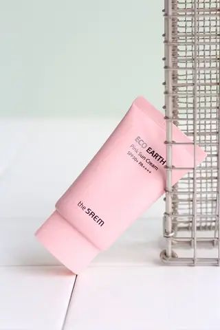 Video Review Kem Chống Nắng The Saem Eco Earth