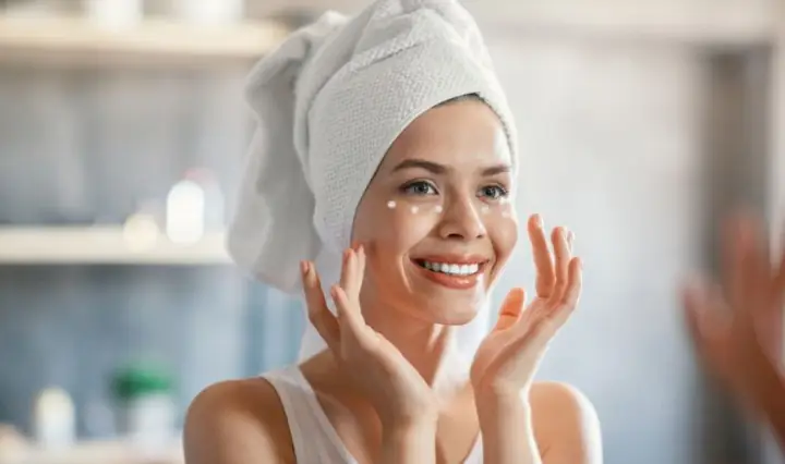 3Độ tuổi nào sử dụng kem dưỡng mắt chống lão hóa là hợp lý? 3Độ tuổi nào sử dụng kem dưỡng mắt chống lão hóa là hợp lý?