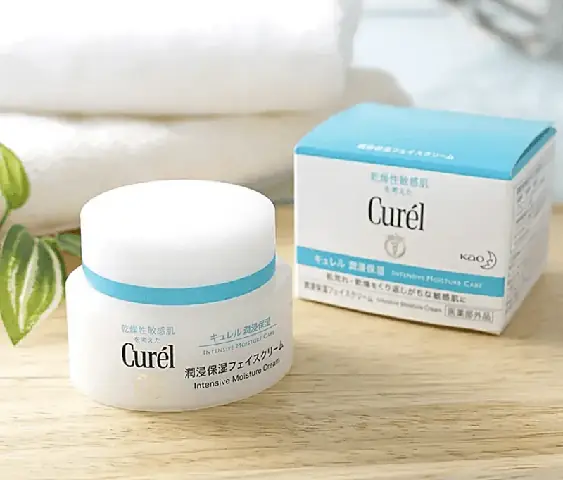 7. Kem Dưỡng Curel Intensive Moisture Cream 40g
