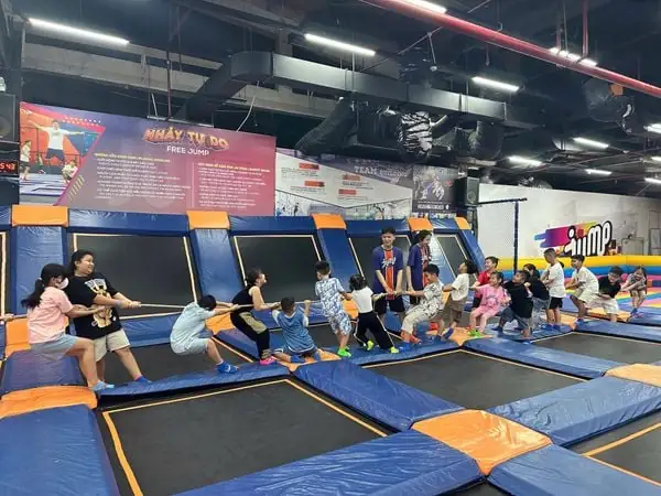 1. Khu vui chơi giải trí thể thao bạt nhún Jump Arena