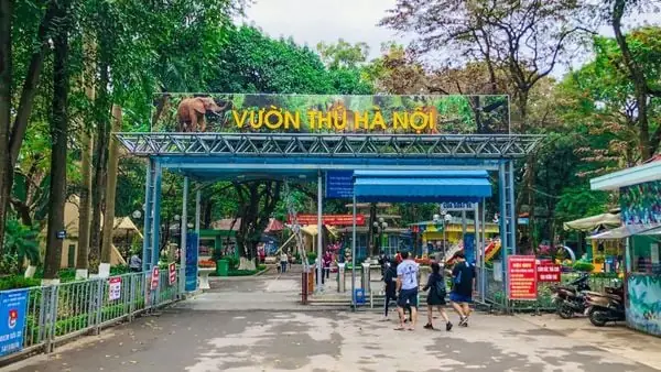 2. Vườn thú Hà Nội (Công viên Thủ Lệ)
