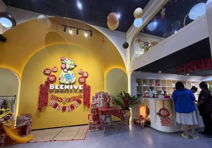 Beehive Premium Kids Cafe