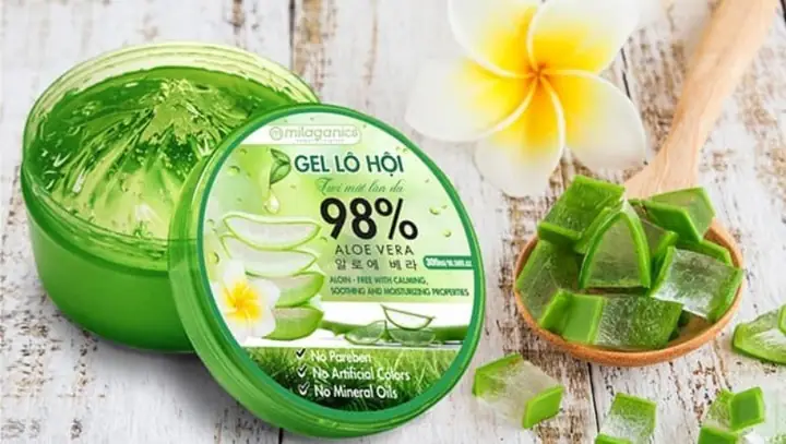 2.6. Dùng gel nha đam