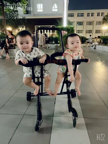 Luyện ngủ Easy cho bé sinh đôi cùng mẹ 9X, tưởng không dễ mà dễ không tưởng Luyện ngủ Easy cho bé sinh đôi cùng mẹ 9X, tưởng không dễ mà dễ không tưởng