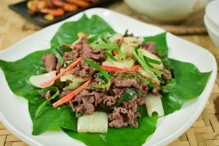 Thịt bò xào lá lốt
