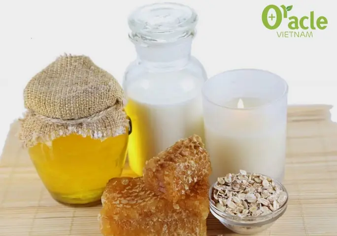 10. MẶT NẠ SỮA CHUA + MẬT ONG