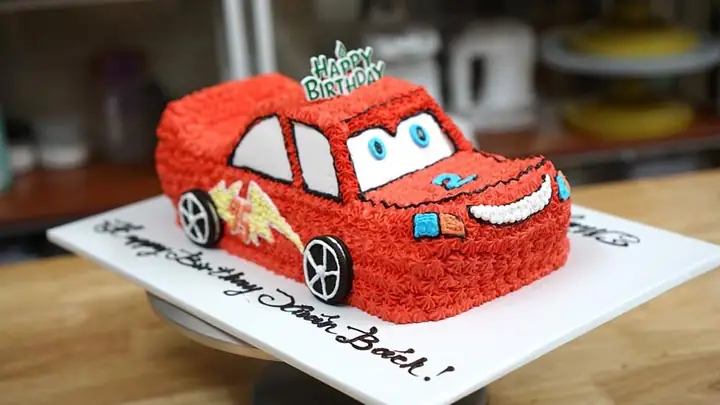 1Mẫu bánh sinh nhật cho bé trai theo sở thích
