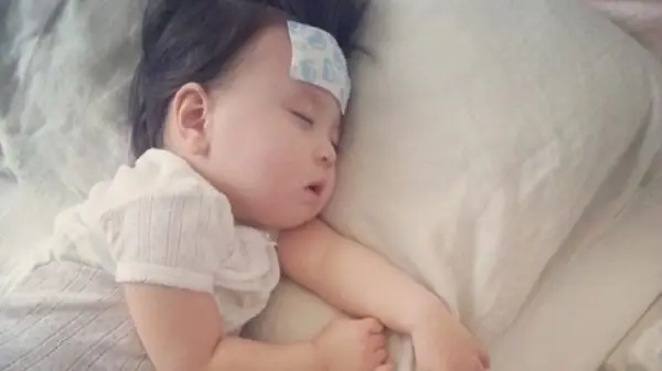 1. Miếng dán hạ sốt có tác dụng gì?