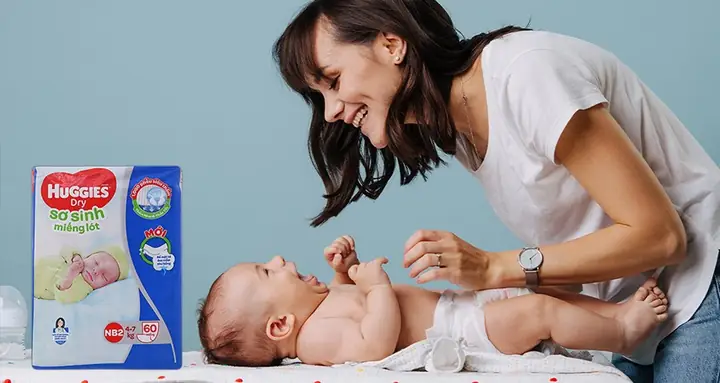 3Miếng lót sơ sinh Huggies