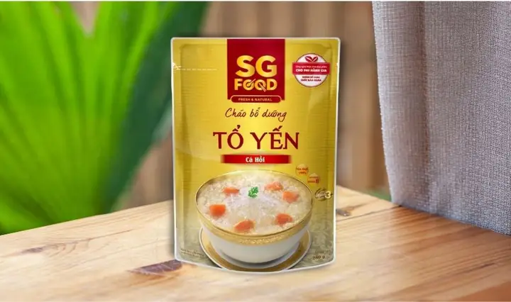 3Cho bé ăn dặm bằng cháo xay