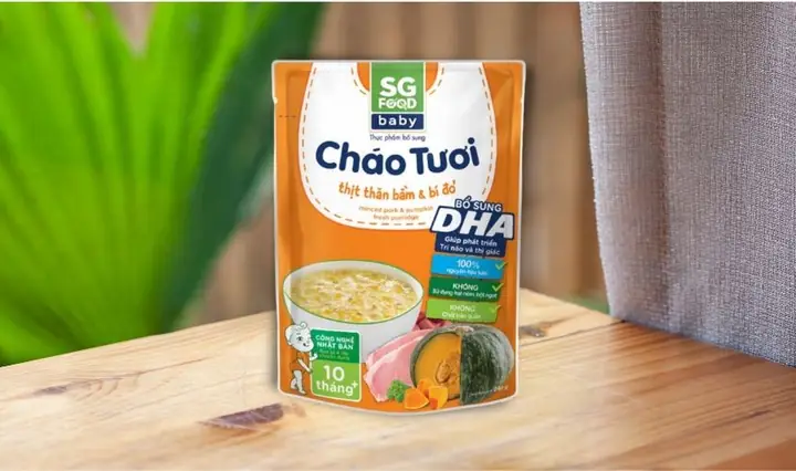 3Cho bé ăn dặm bằng cháo xay