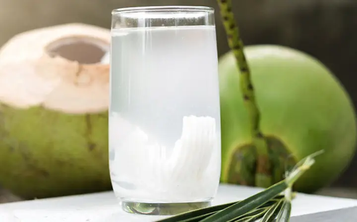 Người bị sỏi thận nên uống nước gì và kiêng gì?