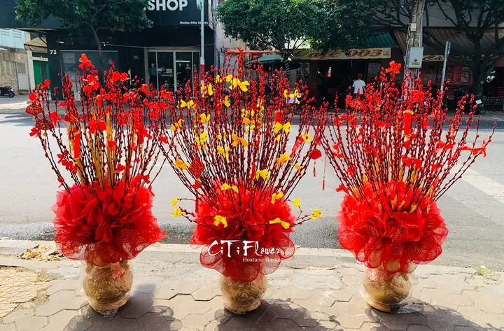 nghệ thuật cắm hoa nụ tầm xuân