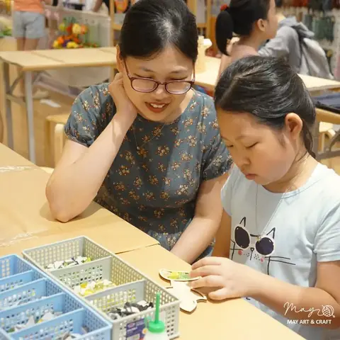 nghệ thuật làm bạn cùng con