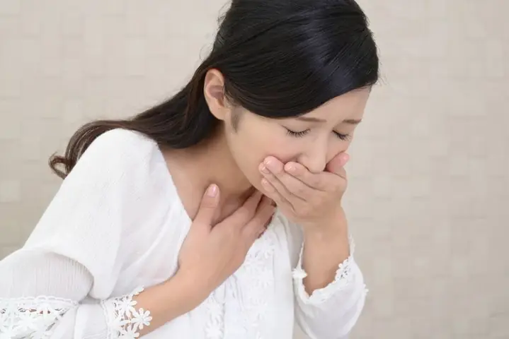 1.6. Buồn nôn, nôn mửa liên tục