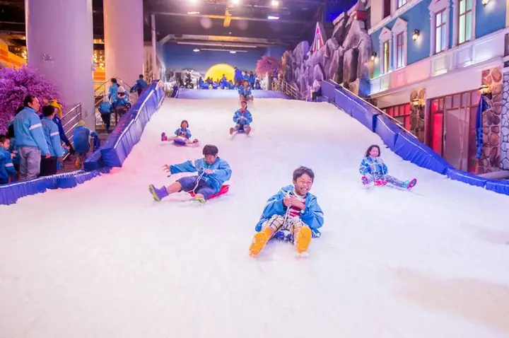 7. Snow town Sài Gòn - Thành phố tuyết độc đáo duy nhất